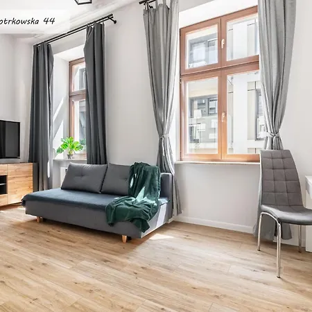 Regnum Noctis Piotrkowska 44